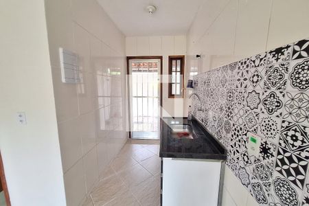 Cozinha de casa para alugar com 2 quartos, 54m² em Chácaras Arcampo, Duque de Caxias
