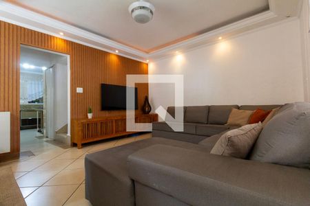 Sala de casa à venda com 4 quartos, 260m² em Jardim Laone, São Paulo