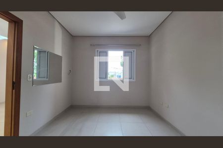 Quarto de casa para alugar com 3 quartos, 198m² em Vila Santo Alberto, Santo André