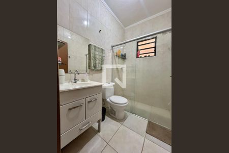 Banheiro de casa à venda com 3 quartos, 163m² em Vila Santana, Campinas