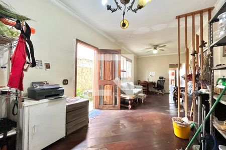 Sala de casa à venda com 3 quartos, 185m² em Vila Alexandria, São Paulo