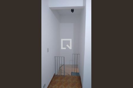 Escada de casa à venda com 4 quartos, 200m² em Jardim São Luís, São Paulo