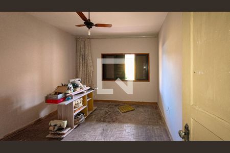 Quarto 1 de casa à venda com 3 quartos, 273m² em Vila Campo Grande, São Paulo