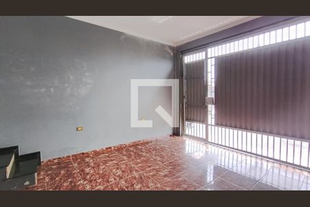 Quintal de casa para alugar com 2 quartos, 203m² em Cidade Edson, Suzano