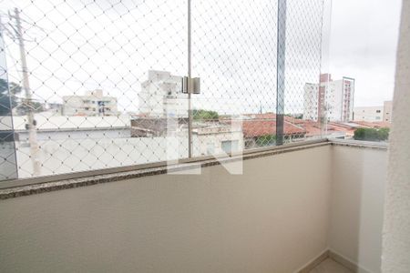 Varanda de apartamento para alugar com 2 quartos, 53m² em Santa Mônica, Uberlândia