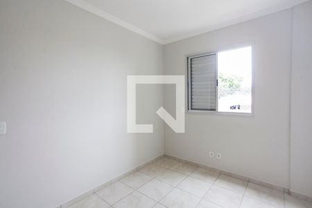 Quarto 1 de apartamento para alugar com 2 quartos, 53m² em Santa Mônica, Uberlândia