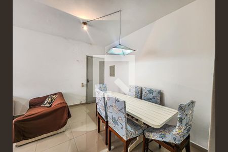 Apartamento para alugar com 2 quartos, 86m² em Vila Valenca, São Vicente