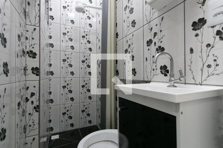 Banheiro de kitnet/studio para alugar com 1 quarto, 25m² em Vila Siria, São Paulo