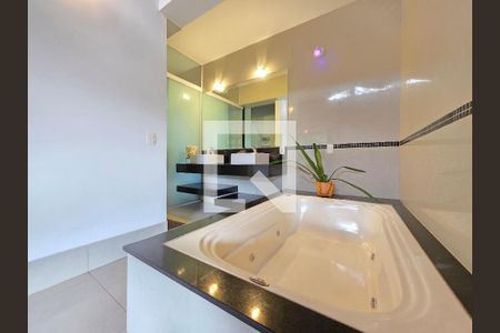 Suíte Master de casa de condomínio para alugar com 4 quartos, 290m² em Retiro do Chale, Brumadinho