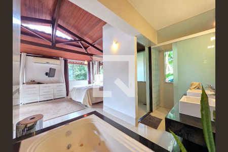 Suíte Master de casa de condomínio para alugar com 4 quartos, 290m² em Retiro do Chale, Brumadinho