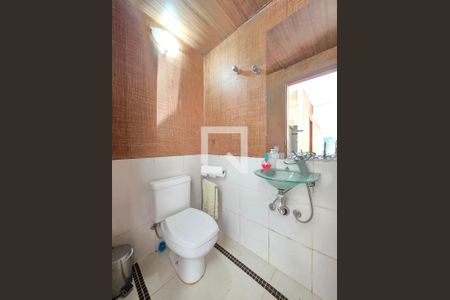 Lavabo de casa de condomínio para alugar com 4 quartos, 290m² em Retiro do Chale, Brumadinho