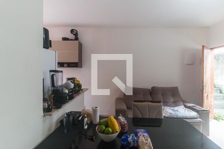 Sala de casa de condomínio para alugar com 2 quartos, 70m² em Vila Sao Paulo, Mogi das Cruzes