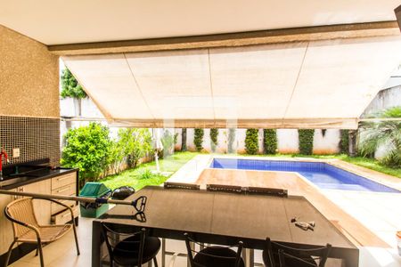 Vista da Sala de casa de condomínio à venda com 4 quartos, 320m² em Parque Sinai, Santana de Parnaíba
