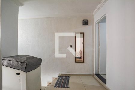 Corredor de casa para alugar com 4 quartos, 150m² em Vila Lucinda, Santo André