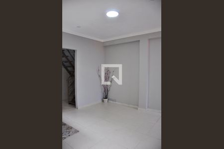 Sala e Cozinha de casa para alugar com 2 quartos, 60m² em São Domingos, São Paulo