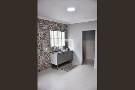 Sala e Cozinha de casa para alugar com 2 quartos, 60m² em São Domingos, São Paulo