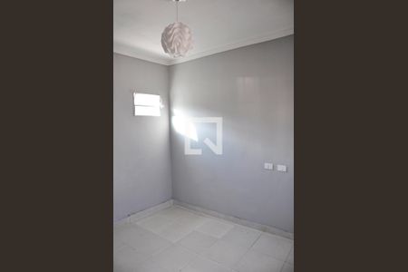 Quarto 01 de casa para alugar com 2 quartos, 60m² em São Domingos, São Paulo