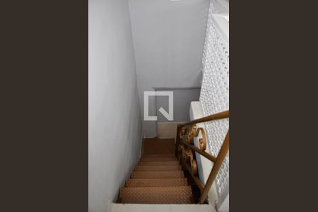 Corredor de casa para alugar com 2 quartos, 60m² em São Domingos, São Paulo