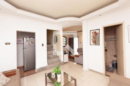 Casa para alugar com 3 quartos, 550m² em Inconfidentes, Contagem