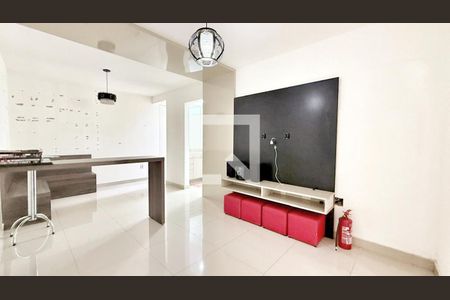 Sala de casa de condomínio para alugar com 3 quartos, 226m² em Vila Madeira, Nova Lima