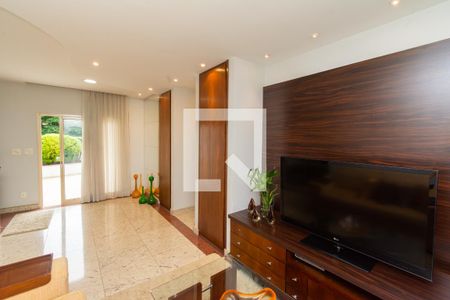 Sala de TV de casa de condomínio à venda com 4 quartos, 361m² em Paquetá, Belo Horizonte