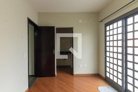 Suíte 1 de casa para alugar com 4 quartos, 270m² em Vila Esperança, São Paulo