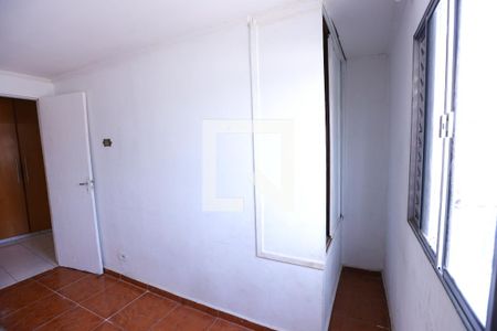 Quarto 2 de casa para alugar com 2 quartos, 70m² em Vila Arcadia, São Paulo
