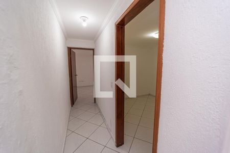 Corredor de casa para alugar com 2 quartos, 120m² em Vila Talarico, São Paulo