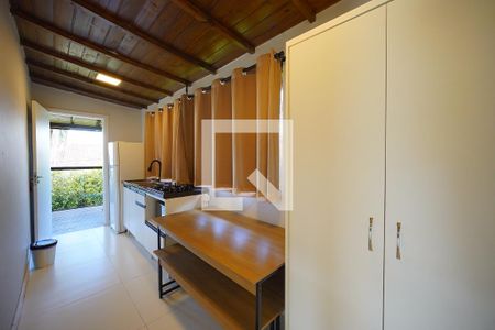 Cozinha de kitnet/studio para alugar com 1 quarto, 28m² em Santo Antonio de Lisboa, Florianópolis