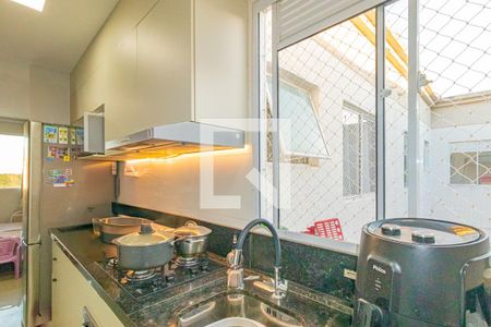 Cozinha e Área de Serviço de apartamento à venda com 2 quartos, 43m² em Mato Grande, Canoas