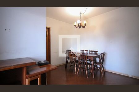 Sala de apartamento para alugar com 3 quartos, 75m² em Parque Tomas Saraiva, São Paulo