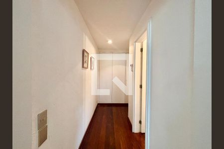 Corredor de apartamento para alugar com 4 quartos, 187m² em Gávea, Rio de Janeiro
