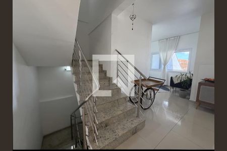 Sala de casa à venda com 4 quartos, 468m² em Igara, Canoas