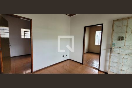 Casa para alugar com 3 quartos, 150m² em Brasiléia, Betim