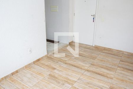 Sala de apartamento para alugar com 2 quartos, 50m² em Cosmos, Rio de Janeiro