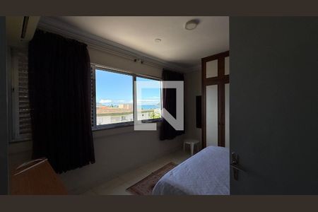 Suíte de apartamento para alugar com 3 quartos, 120m² em Jardim Las Palmas, Guarujá