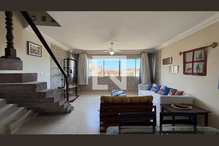 Sala de apartamento para alugar com 3 quartos, 120m² em Jardim Las Palmas, Guarujá