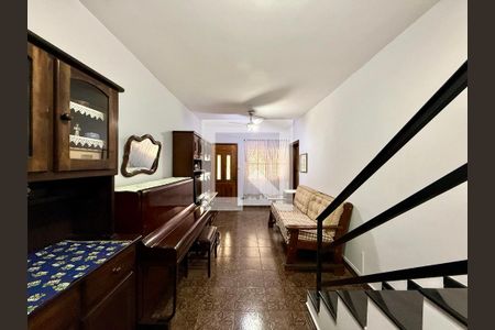 Sala de casa para alugar com 2 quartos, 180m² em Vila Ernesto, São Paulo