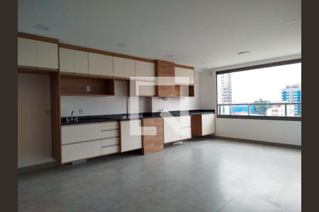 Sala e cozinha de apartamento para alugar com 2 quartos, 63m² em Vila Azevedo, São Paulo
