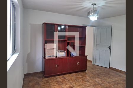 Casa para alugar com 2 quartos, 325m² em Jardim Cláudia, São Paulo