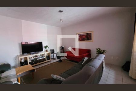 Casa para alugar com 2 quartos, 290m² em Vila Ercilia, Itaquaquecetuba