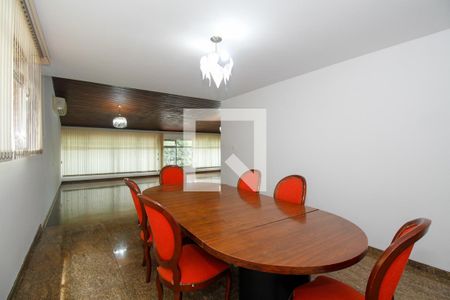 Sala de Estar em L de casa para alugar com 4 quartos, 600m² em Vila Ida, São Paulo
