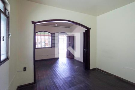 Sala de casa à venda com 4 quartos, 210m² em Ressaca, Contagem