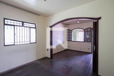 Sala de casa à venda com 4 quartos, 210m² em Ressaca, Contagem