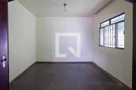 Sala de casa à venda com 4 quartos, 210m² em Ressaca, Contagem