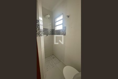 Banheiro de casa para alugar com 2 quartos, 101m² em Burgo Paulista, São Paulo