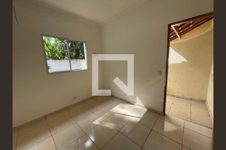 Casa de Condomínio para alugar com 3 quartos, 77m² em Jardim Nova Coimbra, Cotia