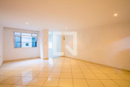 Sala 2 de casa para alugar com 5 quartos, 350m² em Parque Marajoara, Santo André