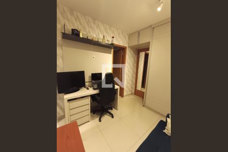 Apartamento para alugar com 3 quartos, 110m² em Centro, Uberlândia