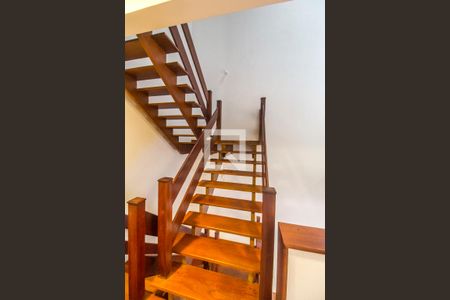 Escada de casa de condomínio à venda com 6 quartos, 650m² em Tamboré, Santana de Parnaíba